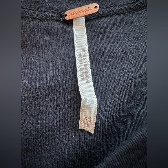 Free People Black Embroidered Boho Top – Size XS | Sheer Floral Lace Sleeves - Picture 6 of 8